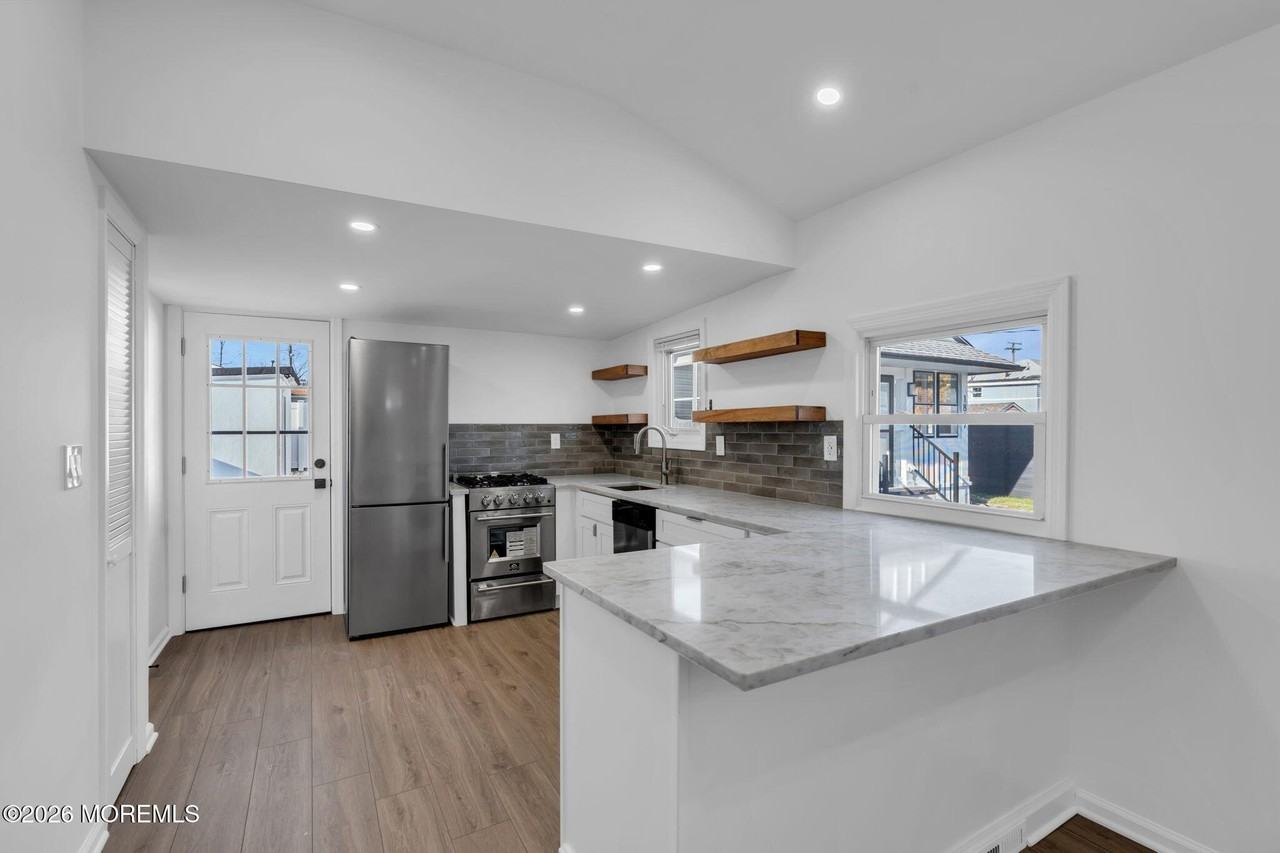 1809 Laurel Ter - Photo 7 of 31