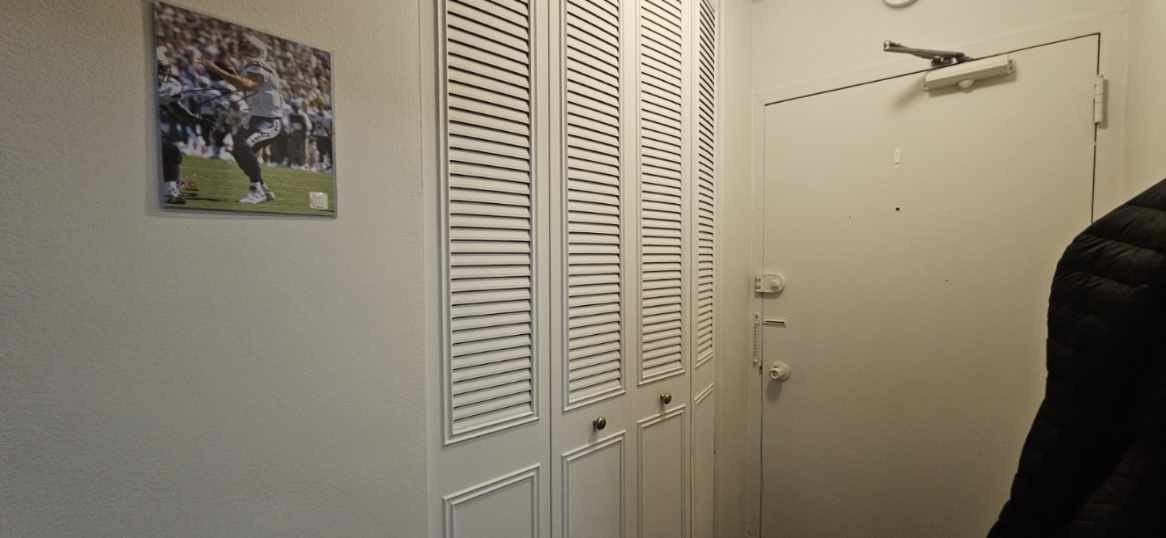 555 W Cornelia Ave Apt 2003 - Photo 2 of 19