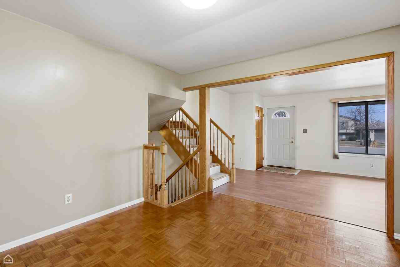 409 Kensington Dr - Photo 7 of 26