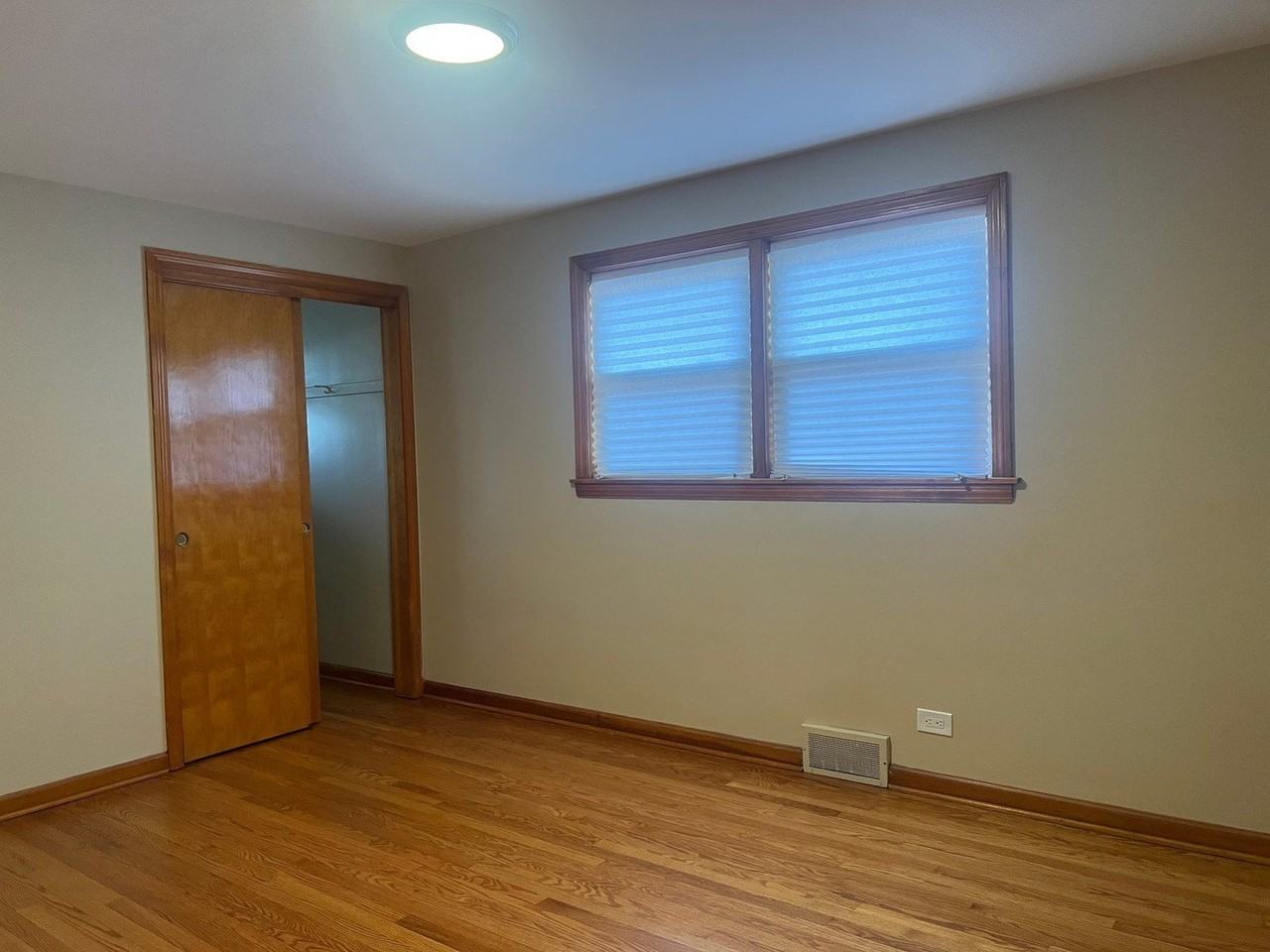 6321 S Narragansett Ave - Photo 7 of 13