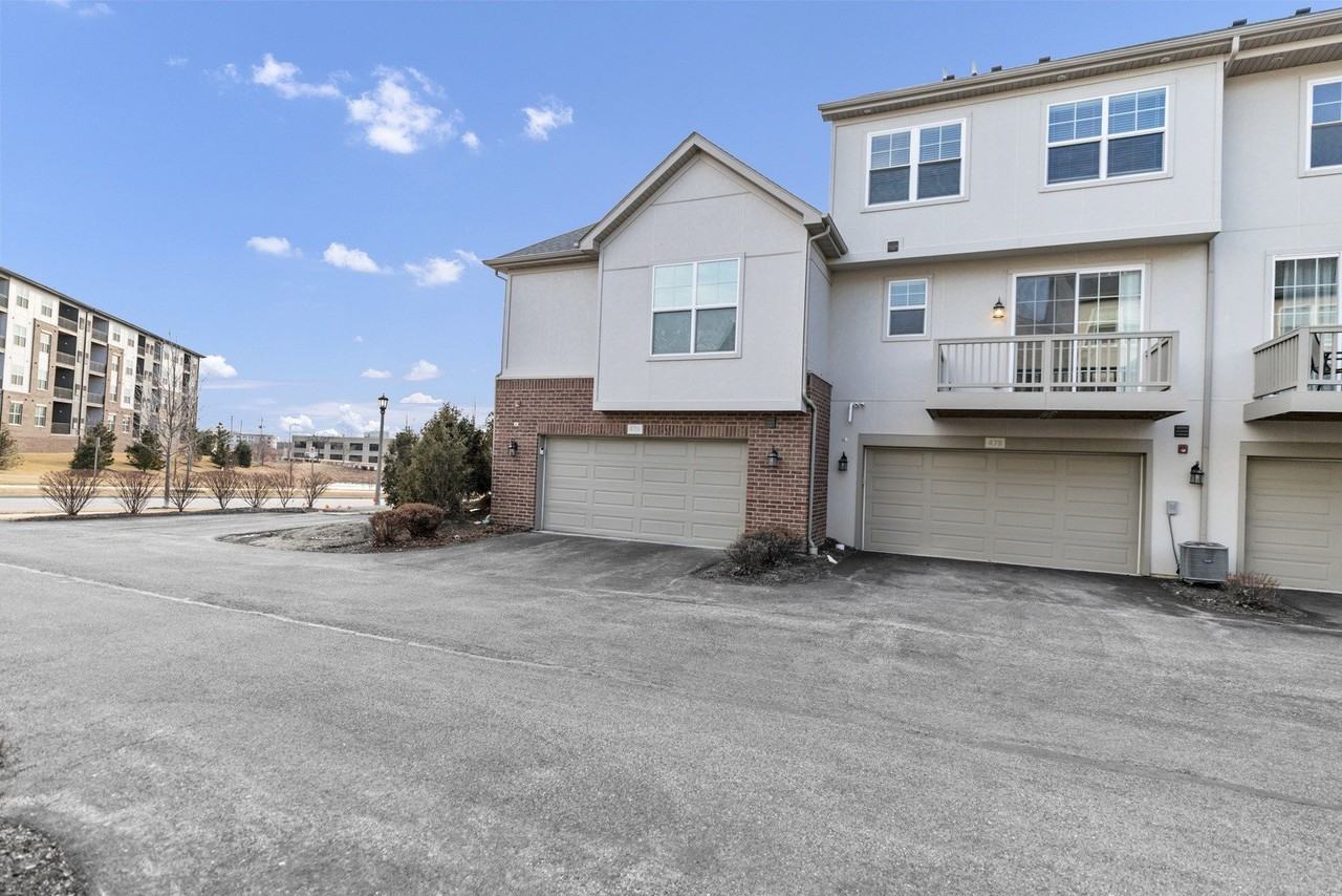 478 Woodmoor Dr Unit 478 - Photo 4 of 37