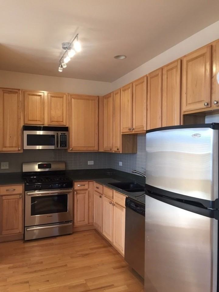 2935 N Clybourn Ave Unit 301 - Photo 7 of 23