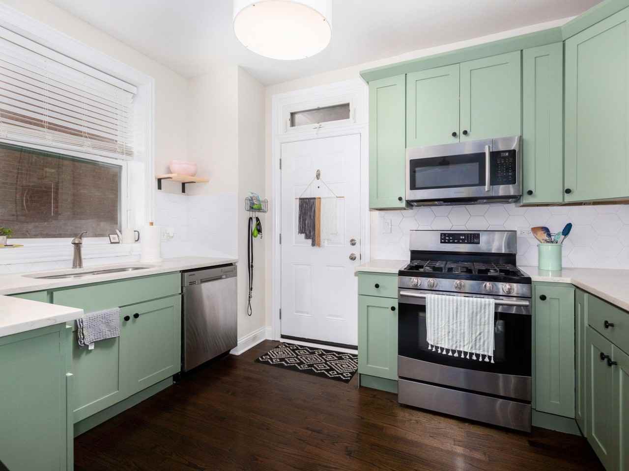 1335 W Lunt Ave Apt 2j - Photo 4 of 15