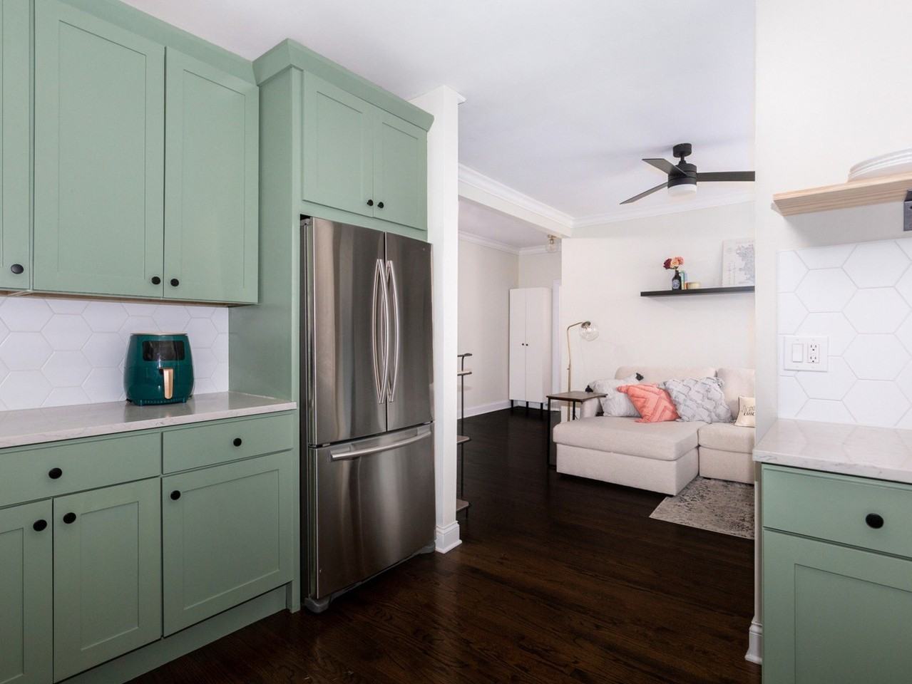 1335 W Lunt Ave Apt 2j - Photo 5 of 15