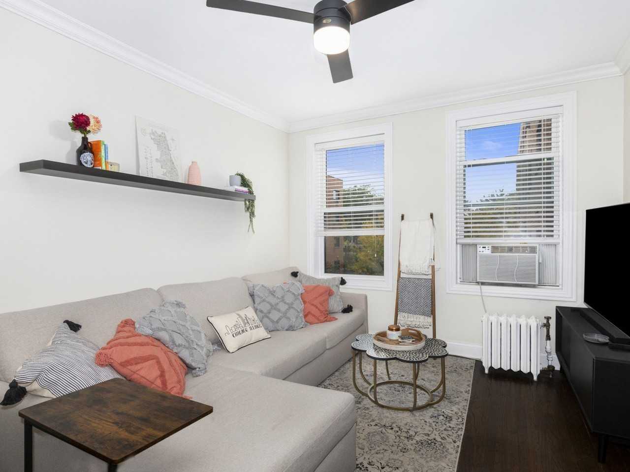 1335 W Lunt Ave Apt 2j - Photo 7 of 15