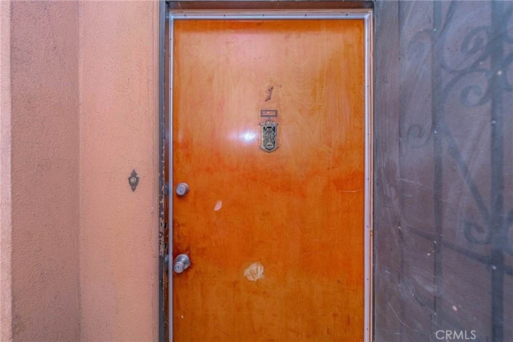 325 Cedar Ave - Photo 5 of 38