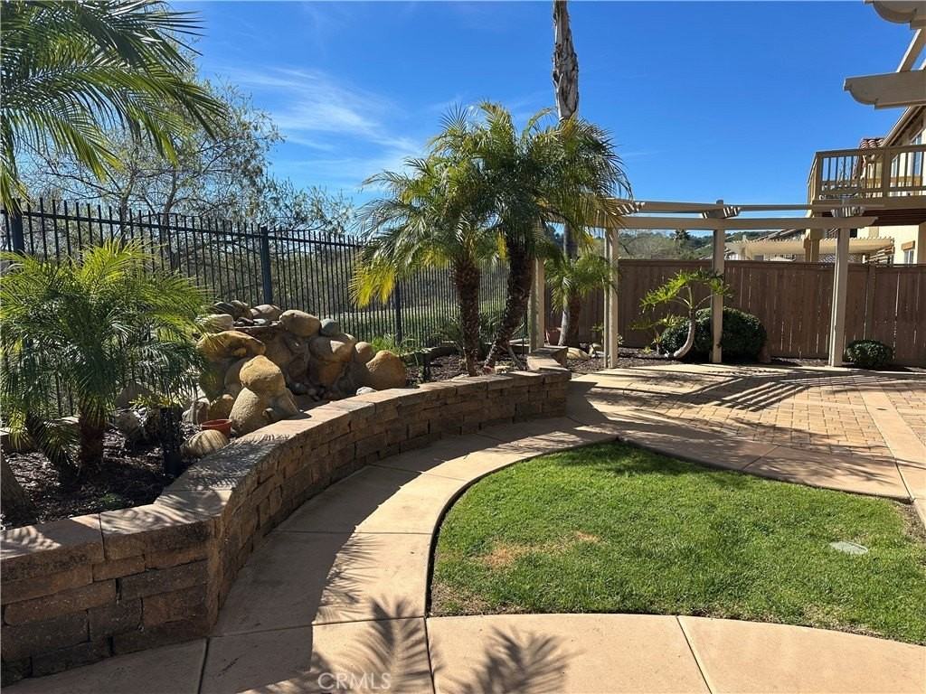 3251 Toopal Dr - Photo 4 of 32