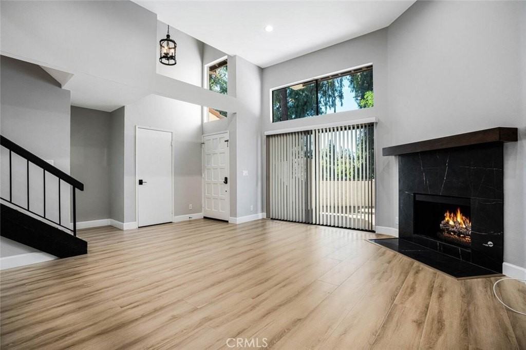 5800 Owensmouth Ave #4 - Photo 4 of 27