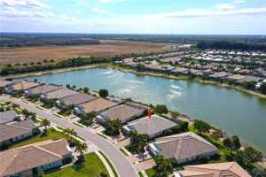 featured image of 14827 Edgewater Cir