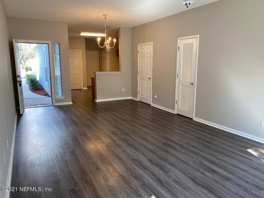 1109 Southern Mill Ct - Photo 2 of 19