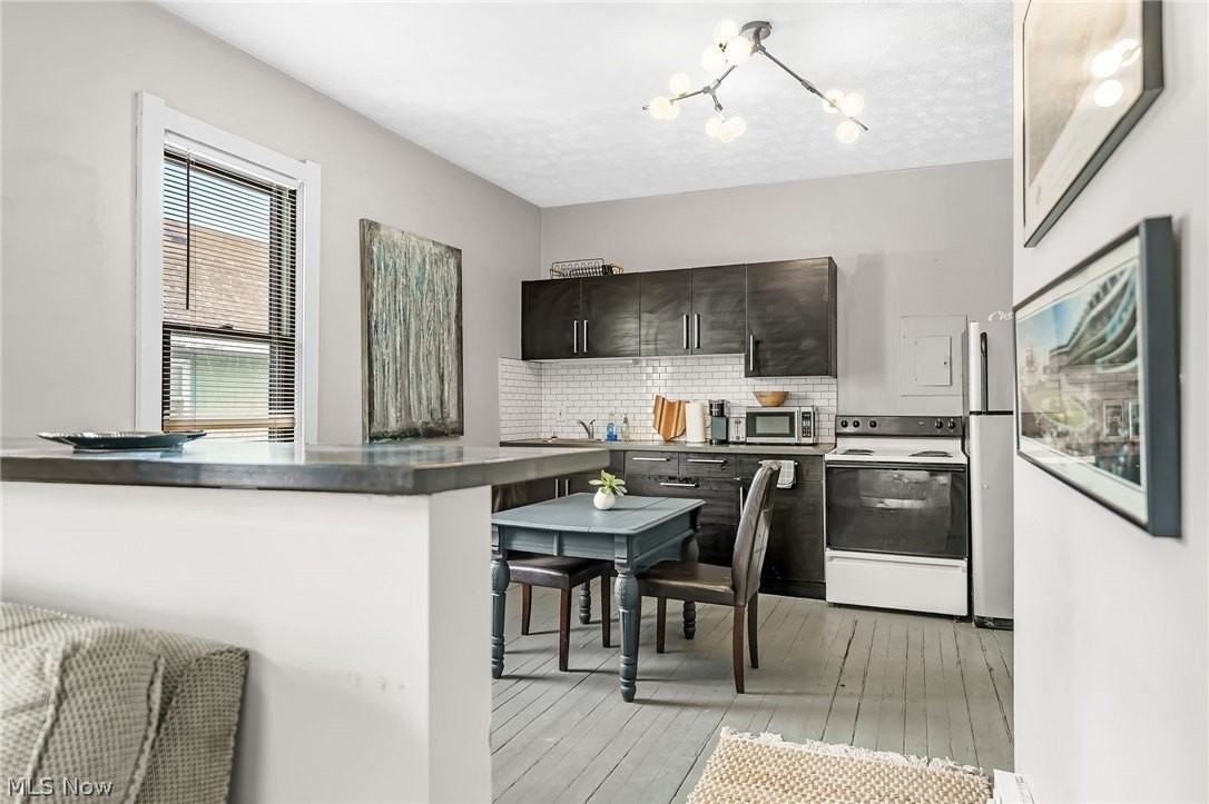 1009 Kenilworth Ave Apt 3 - Photo 7 of 24