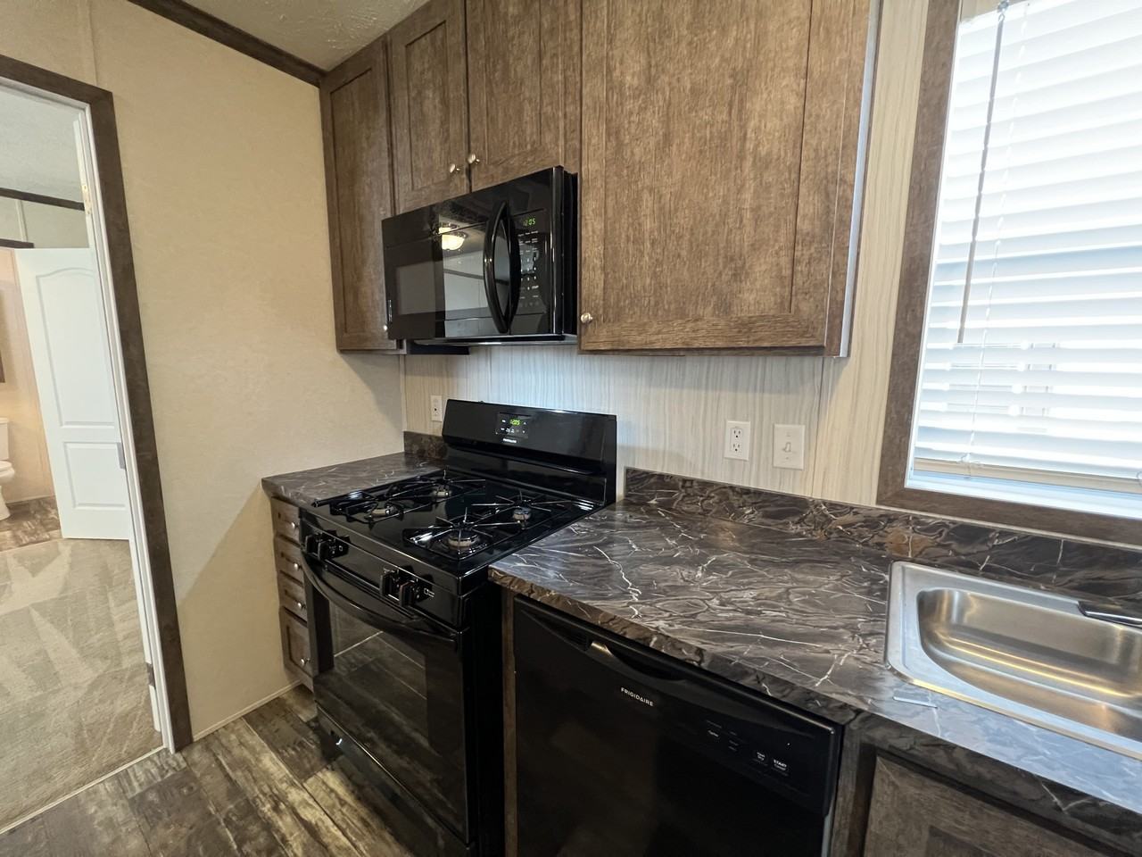 91 Poppy Dr #91 - Photo 2 of 11