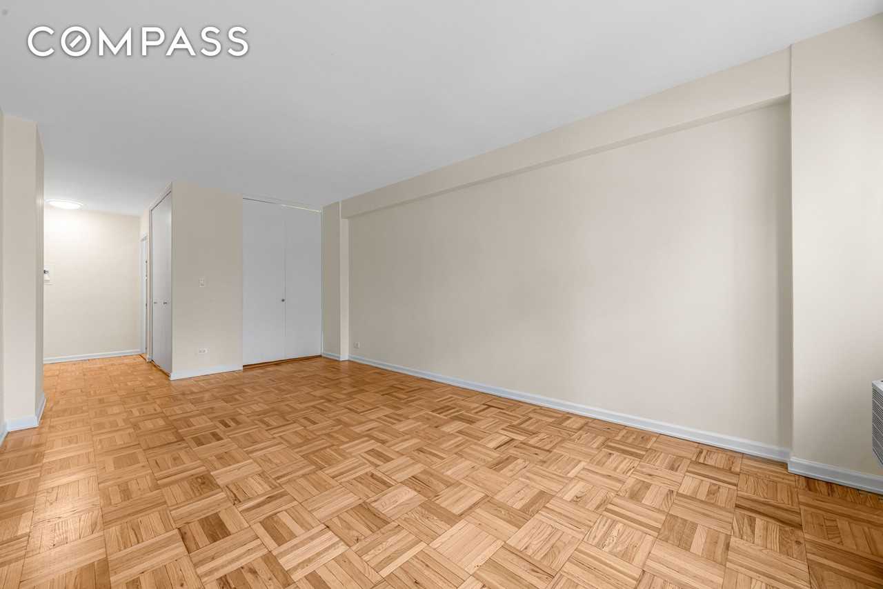 150 E 37th St #10F - Photo 6 of 16