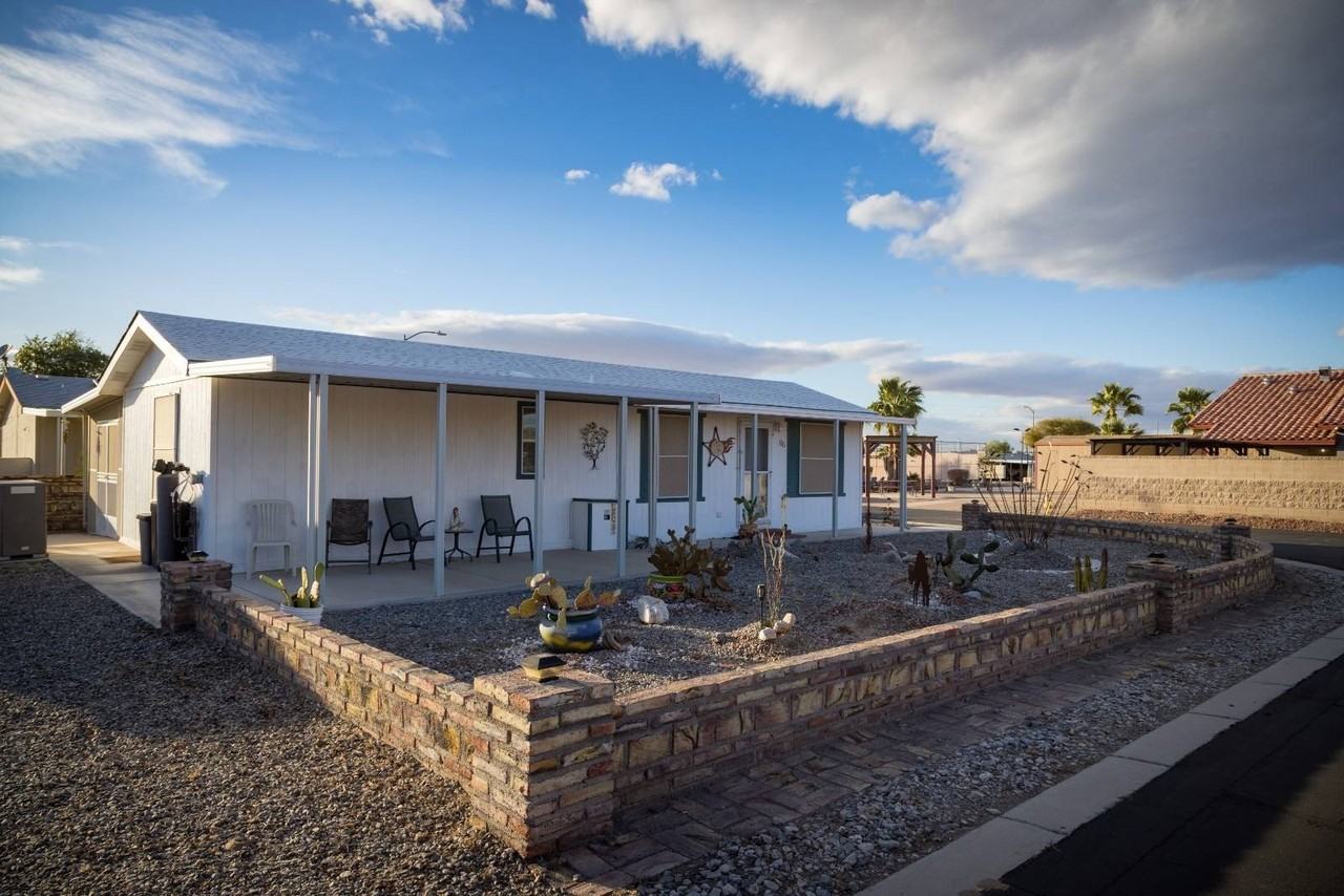 9351 E 28th St #86 - Photo 3 of 16