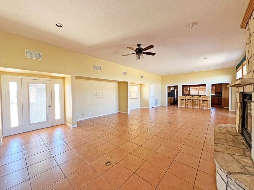 101 Captain Lee Ct - Photo 3 of 50