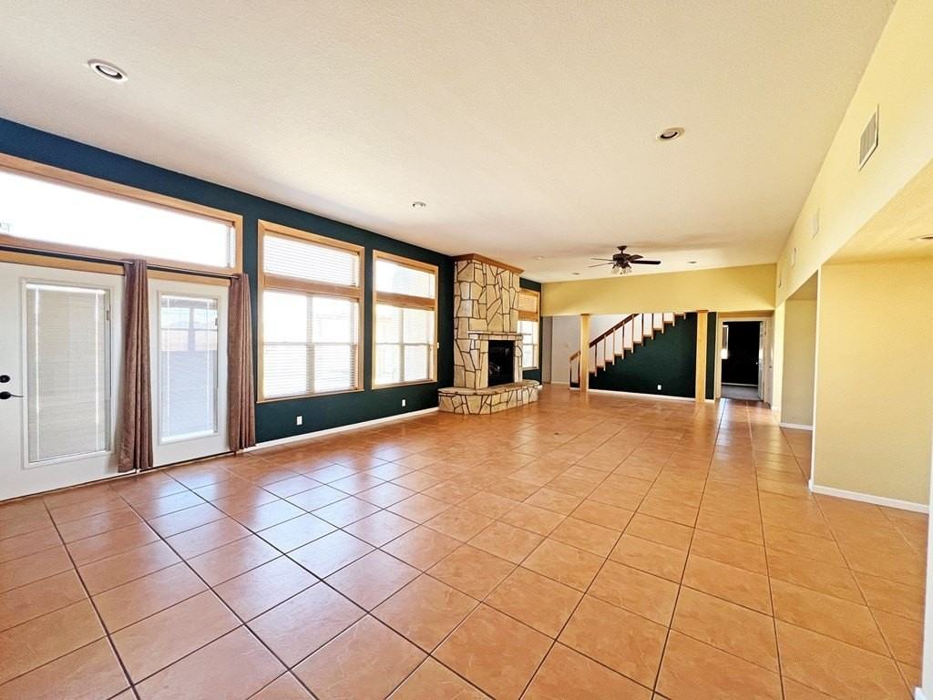 101 Captain Lee Ct - Photo 5 of 50