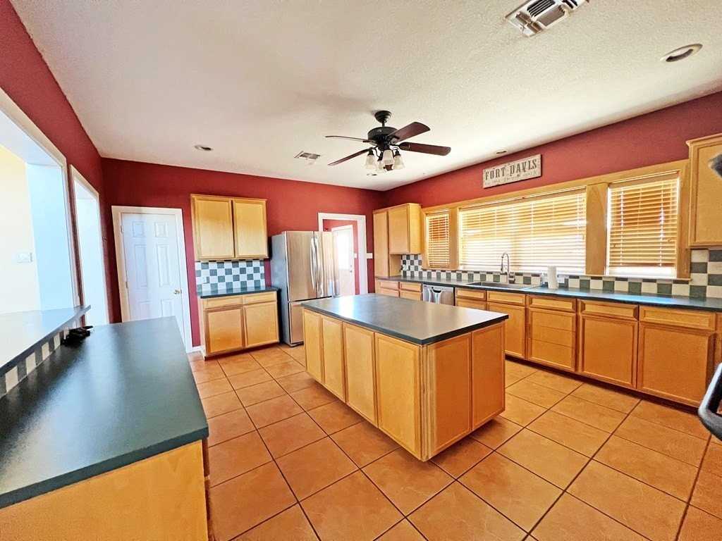 101 Captain Lee Ct - Photo 7 of 50