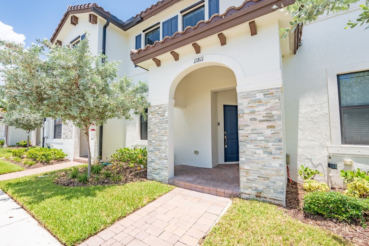 11811 Sw 246th Ter #1 - Photo 2 of 10