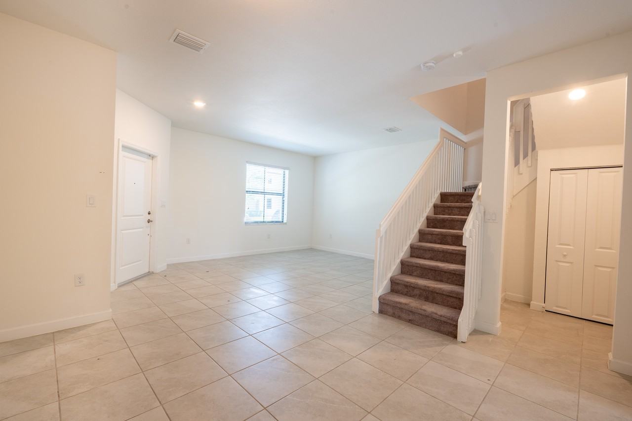 11811 Sw 246th Ter #1 - Photo 5 of 10