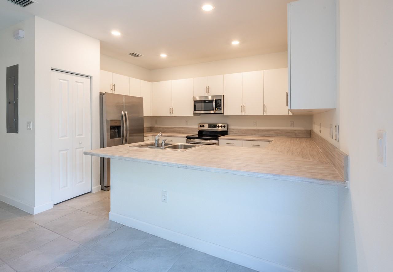 11811 Sw 246th Ter #1 - Photo 7 of 10