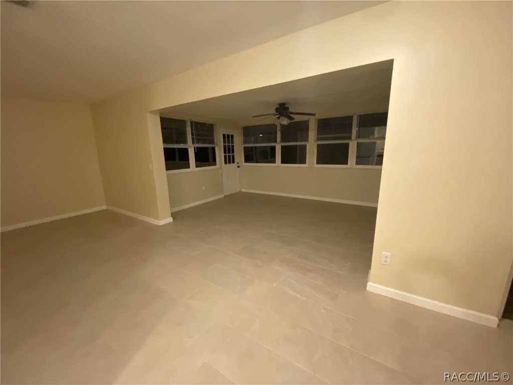 9009 S Zanmar Dr - Photo 5 of 8