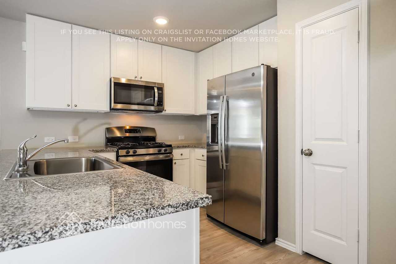 5735 Leon Pl - Photo 6 of 17