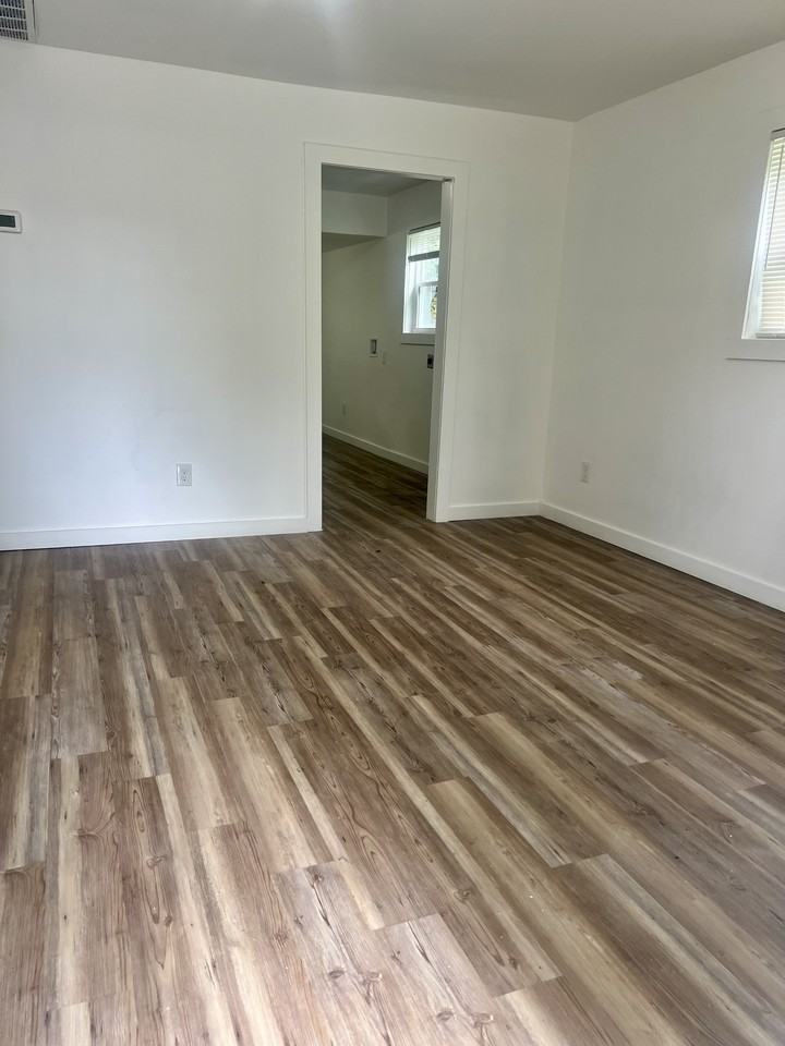 1236 Frisco St #1 - Photo 4 of 10