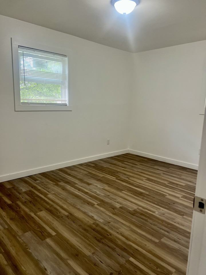 1236 Frisco St #1 - Photo 5 of 10