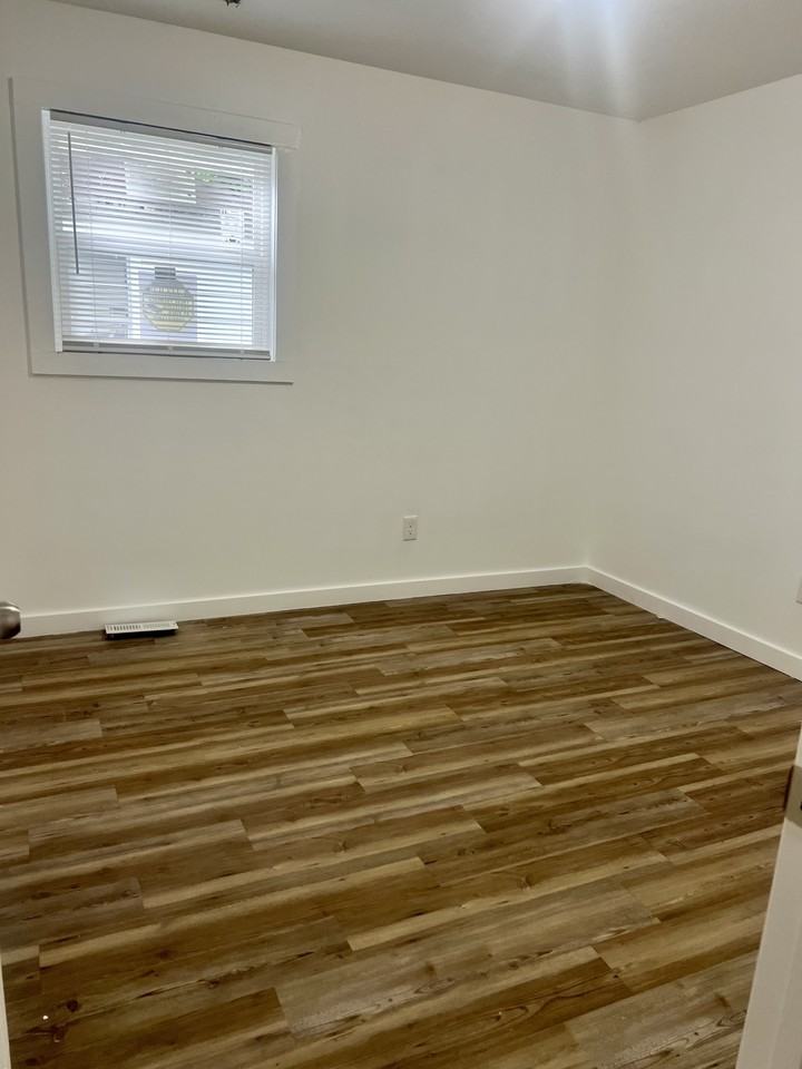 1236 Frisco St #1 - Photo 6 of 10