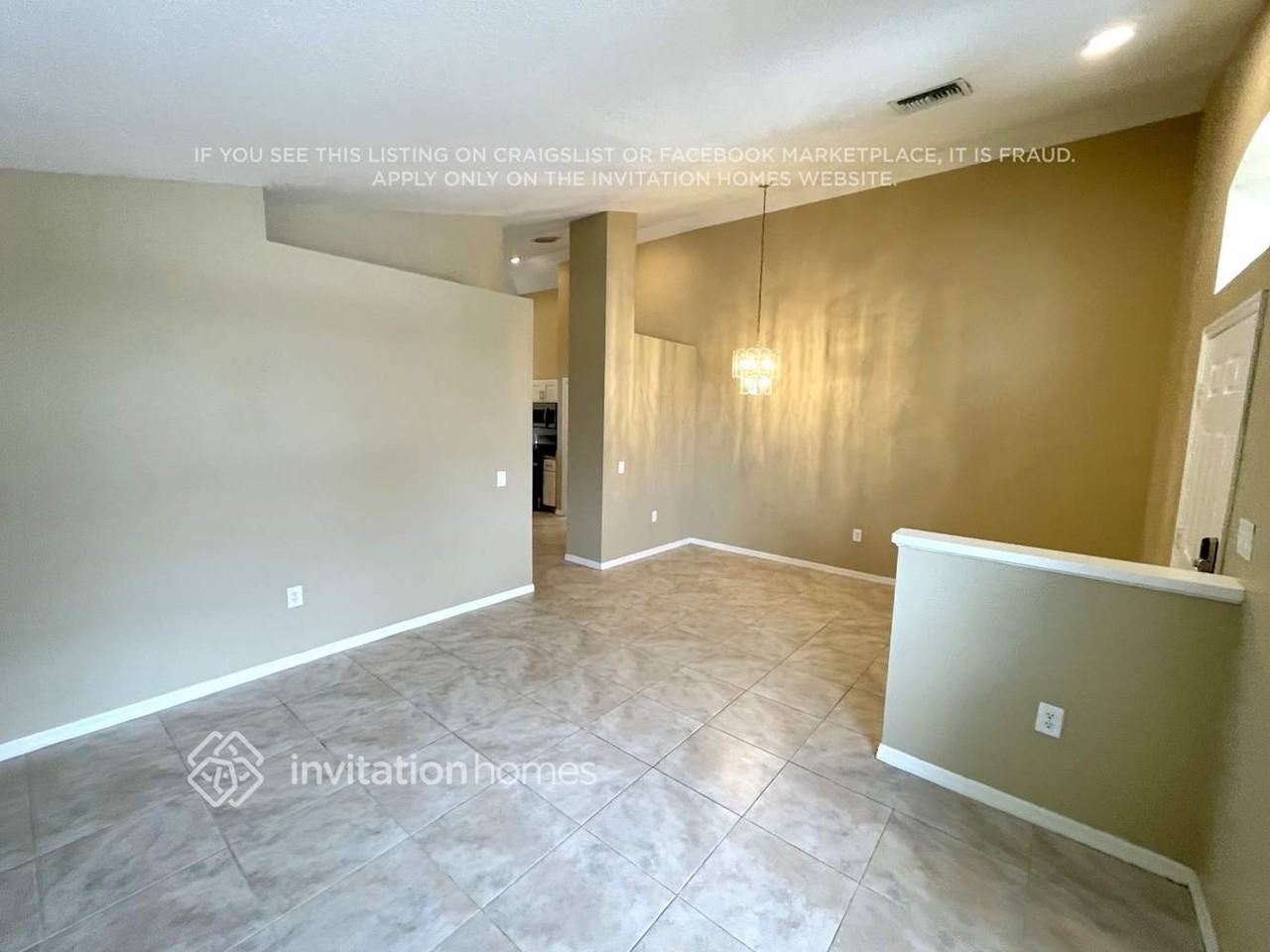 25830 Bloomsbury Ct - Photo 3 of 15