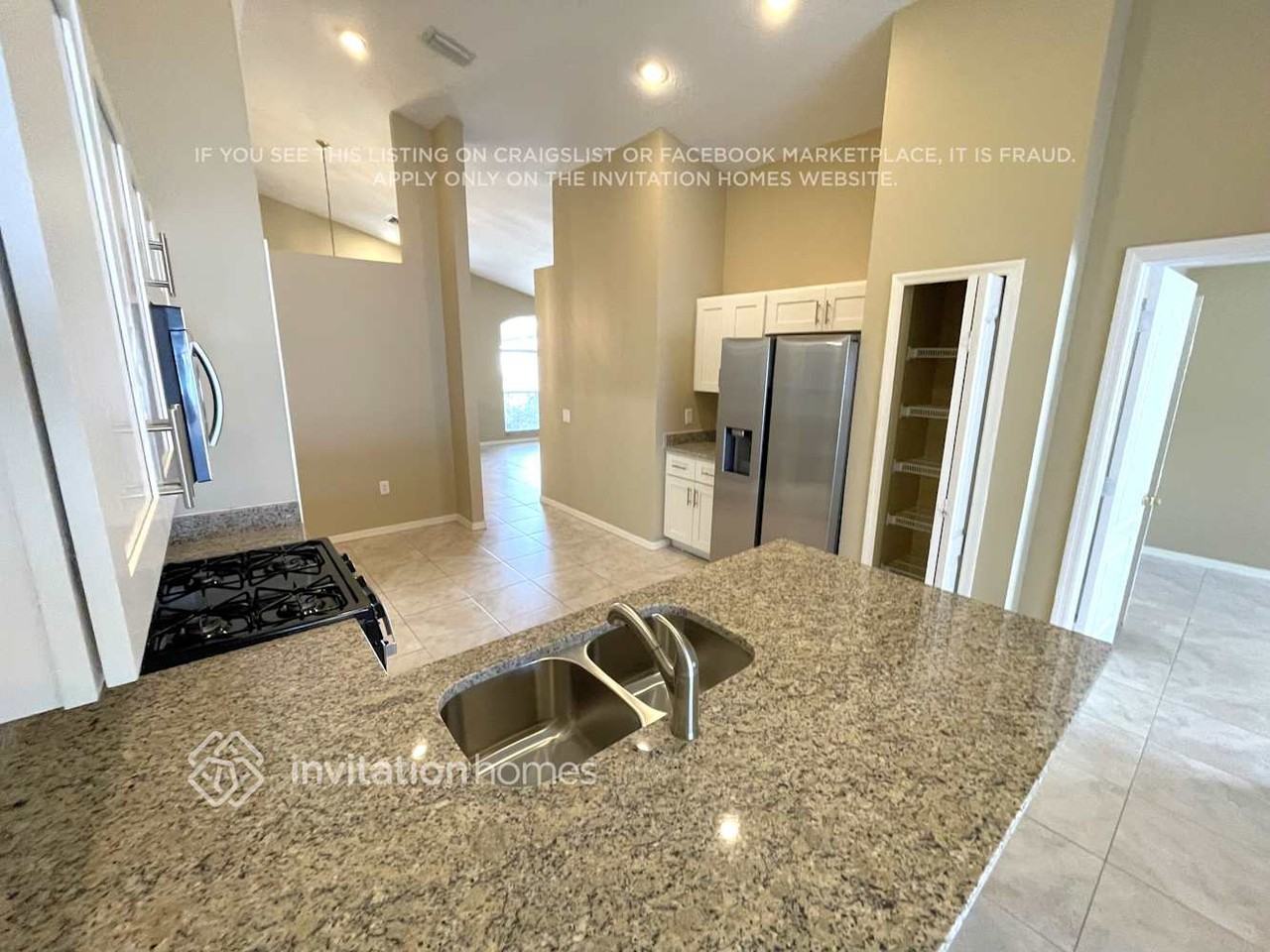 25830 Bloomsbury Ct - Photo 5 of 15