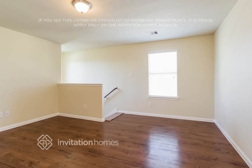 8606 Chaletford Dr - Photo 4 of 12