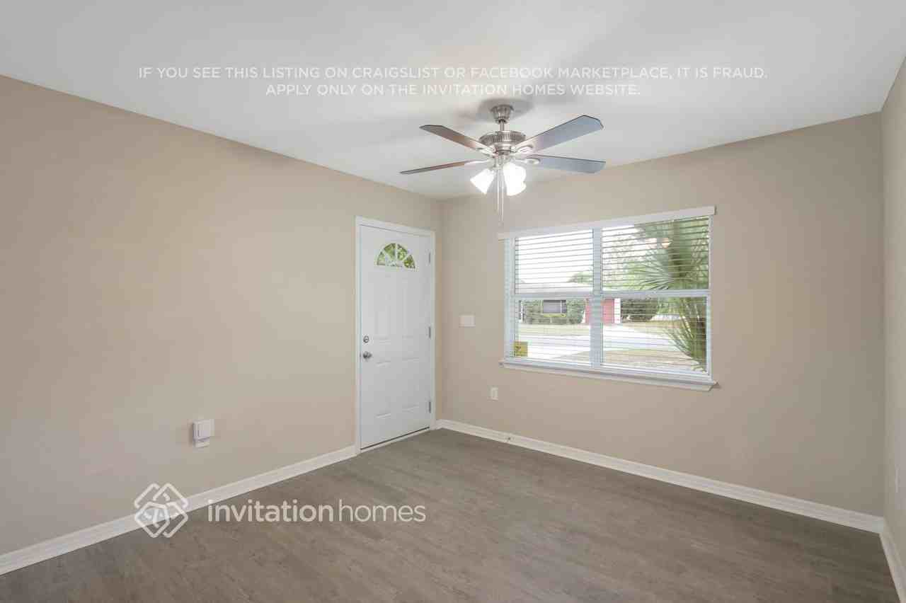 7600 14th St N - Photo 6 of 30