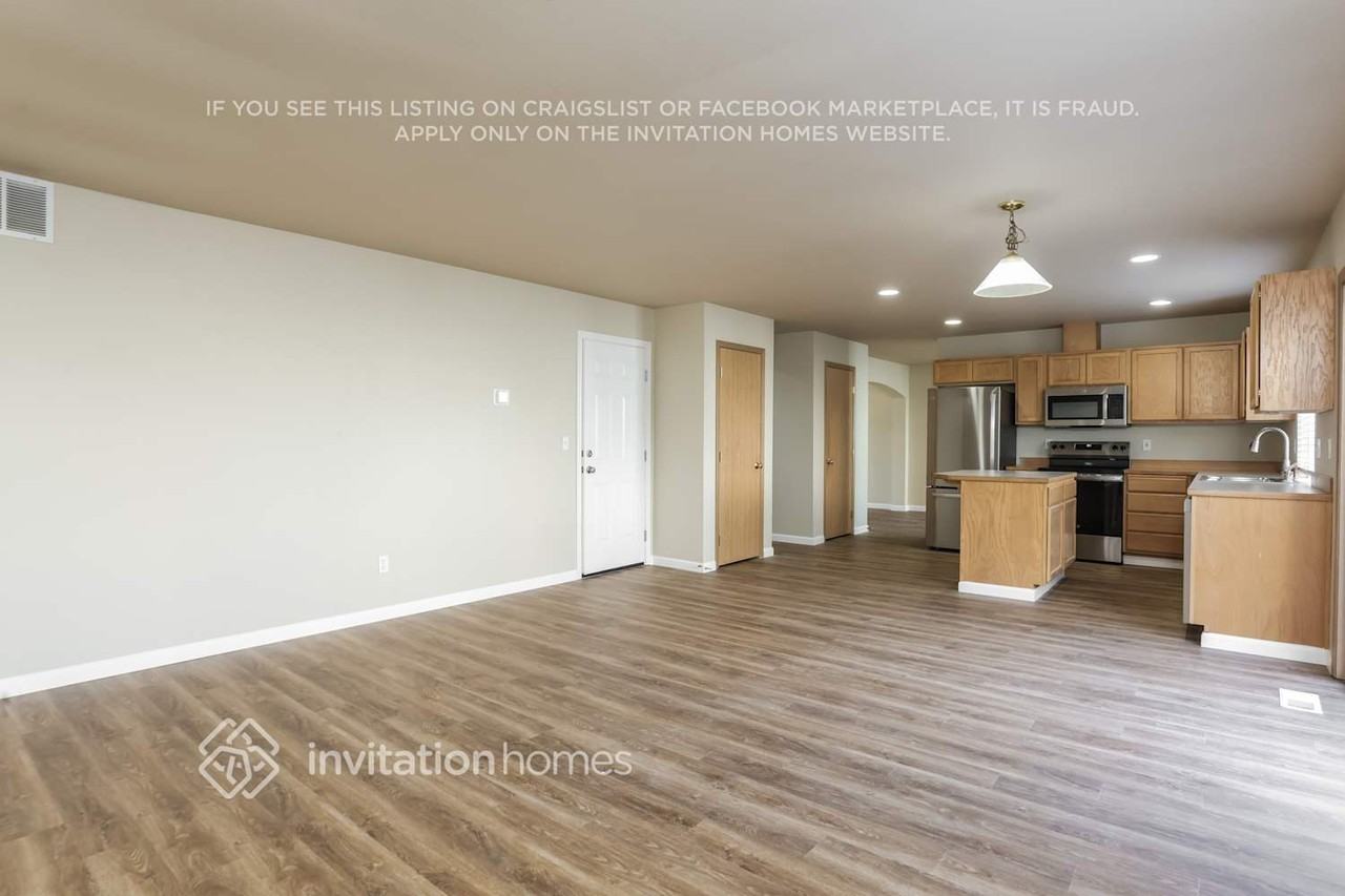 1623 201st St E - Photo 6 of 18