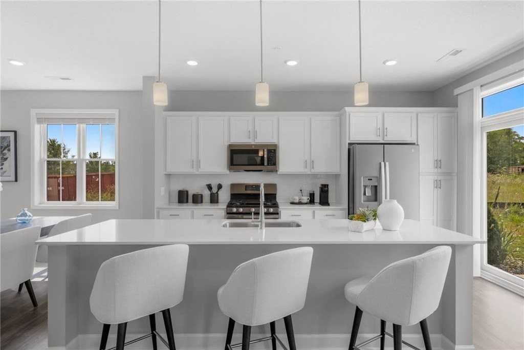 9393 4th St N - Photo 7 of 34