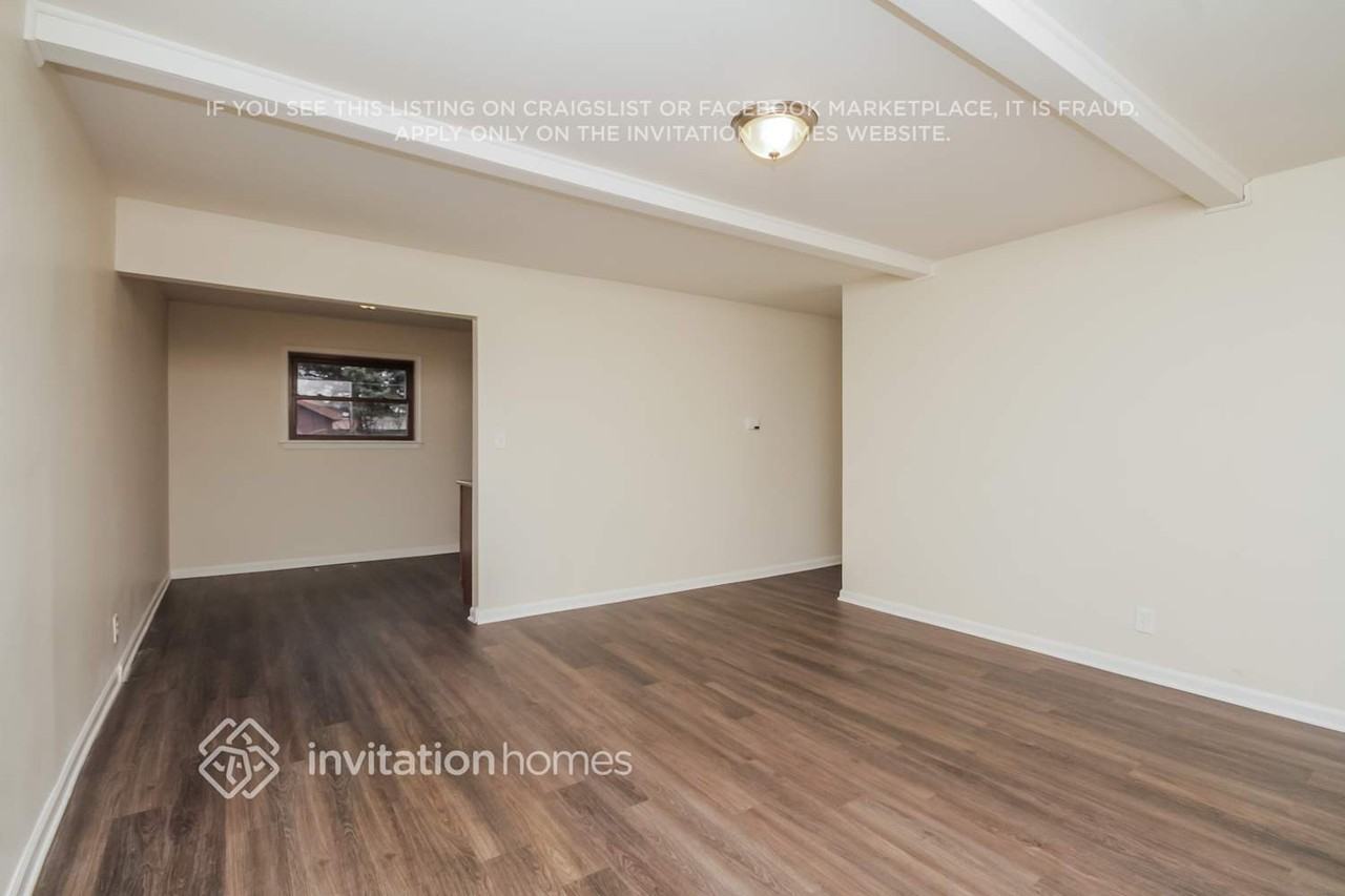 141 Queenswood Rd - Photo 4 of 17
