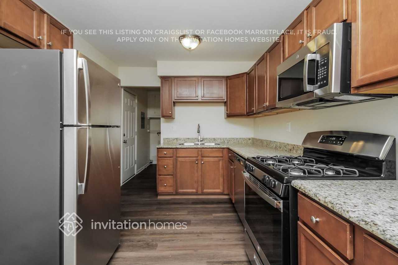 141 Queenswood Rd - Photo 7 of 17