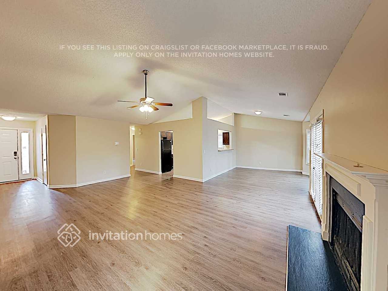 5995 Bayside Dr Nw - Photo 5 of 17