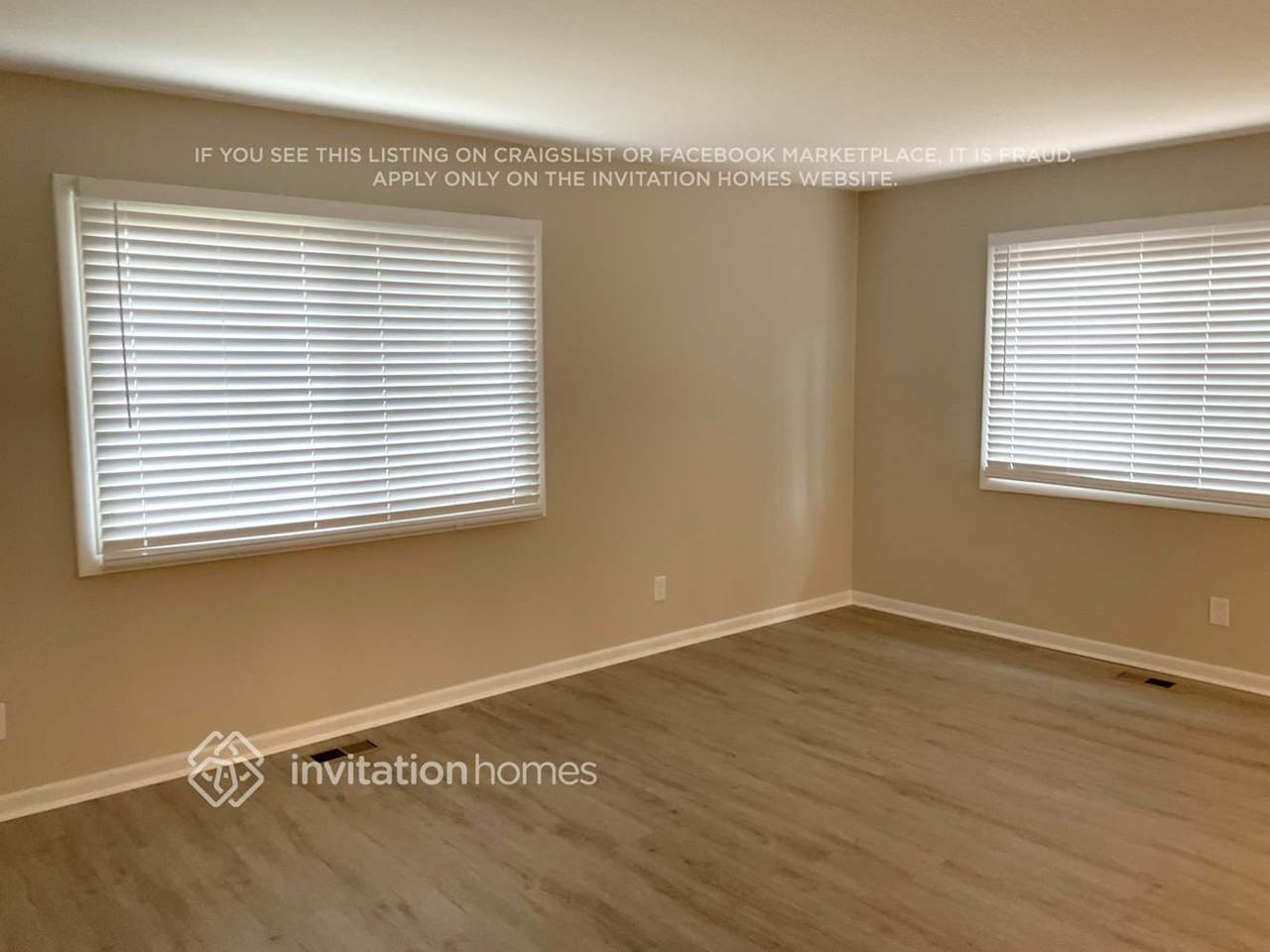 3034 Woodrow Mnr - Photo 2 of 11