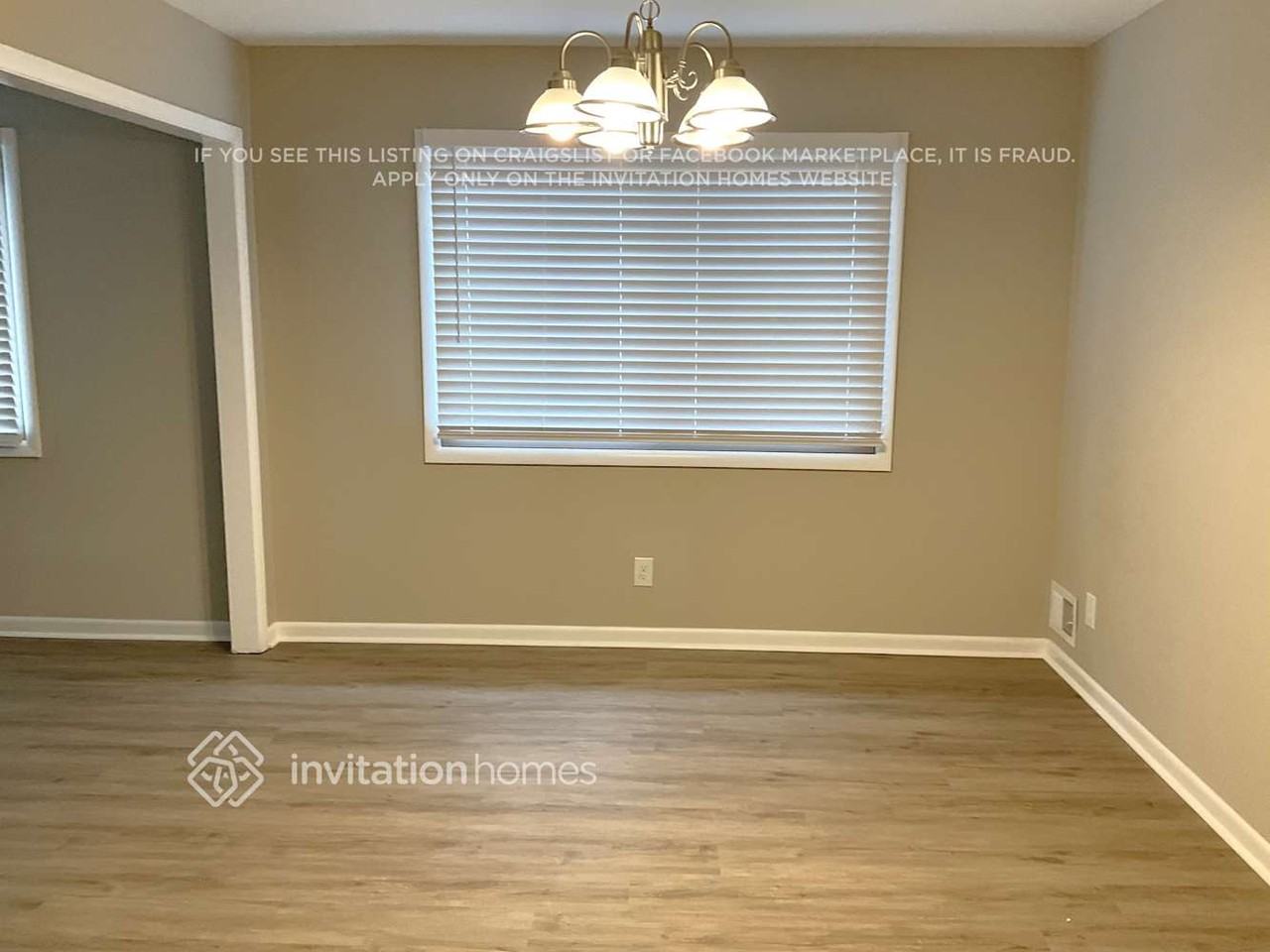 3034 Woodrow Mnr - Photo 3 of 11