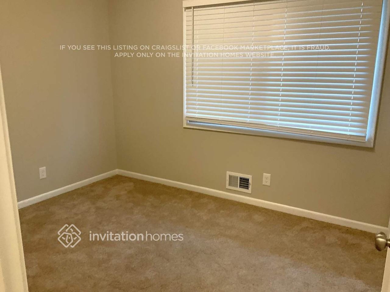 3034 Woodrow Mnr - Photo 5 of 11