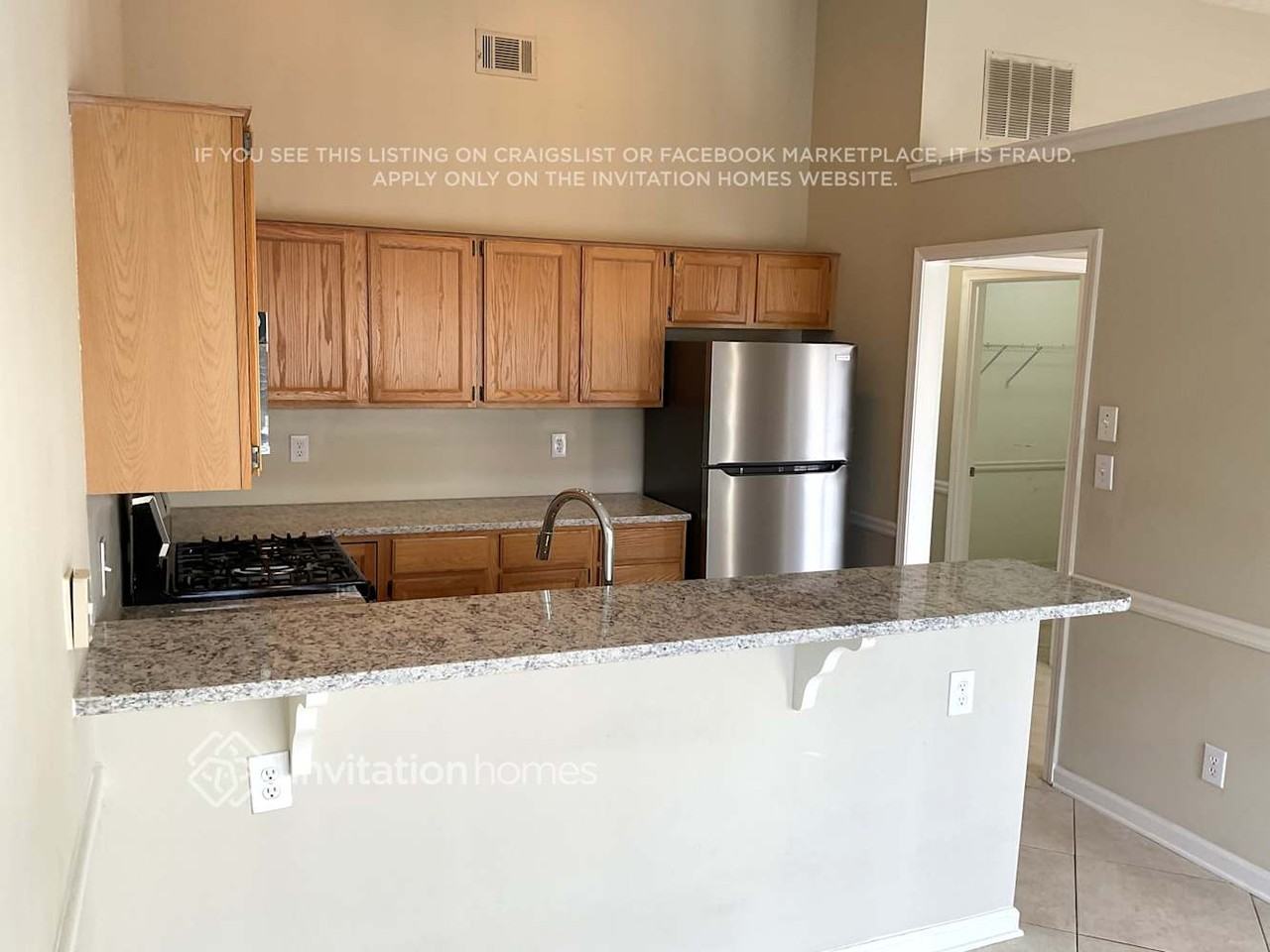 1735 Keswick Place Dr - Photo 3 of 9