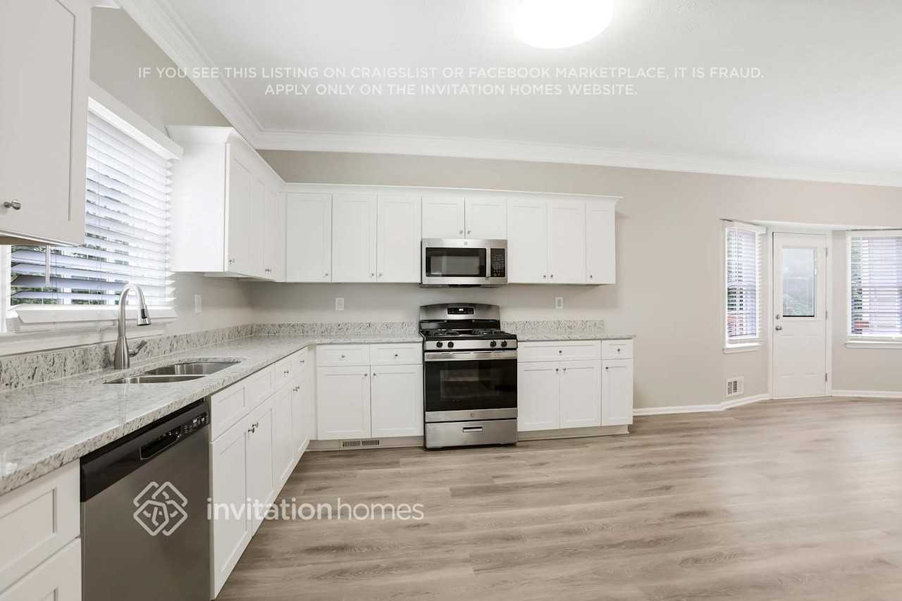 964 Oak Moss Dr - Photo 7 of 21