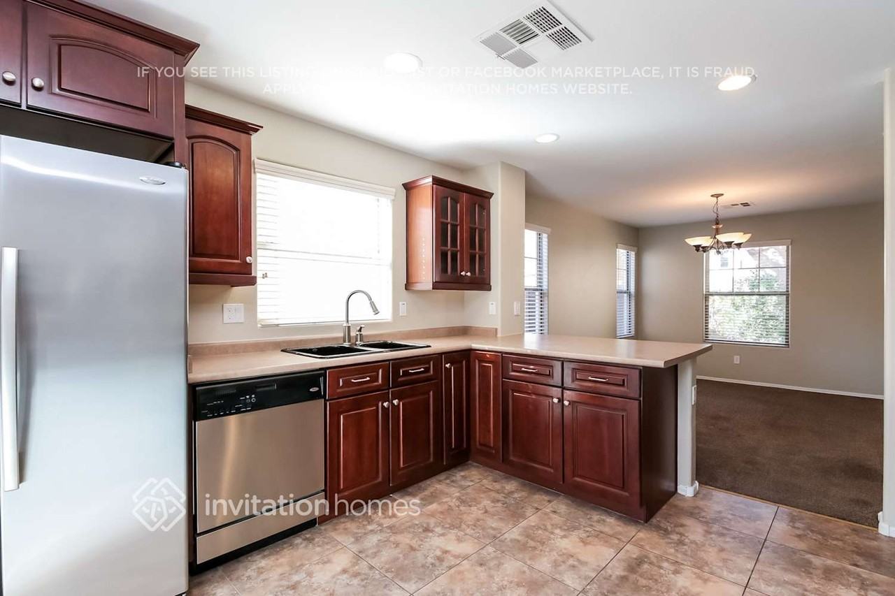 2611 E Bart St - Photo 7 of 22