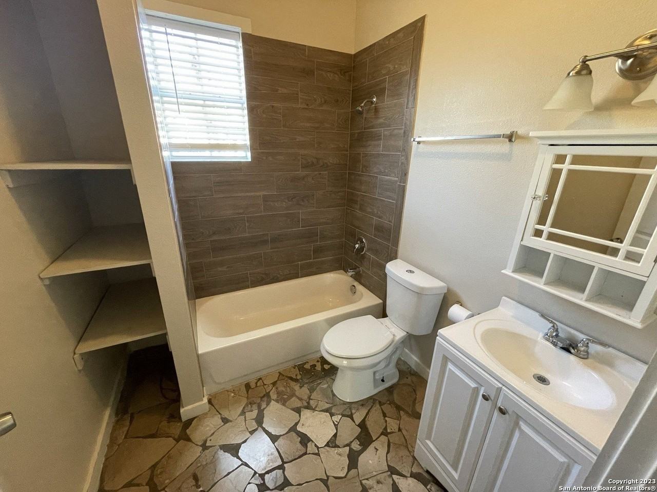 102 Bailey Ave Unit 1 - Photo 5 of 14