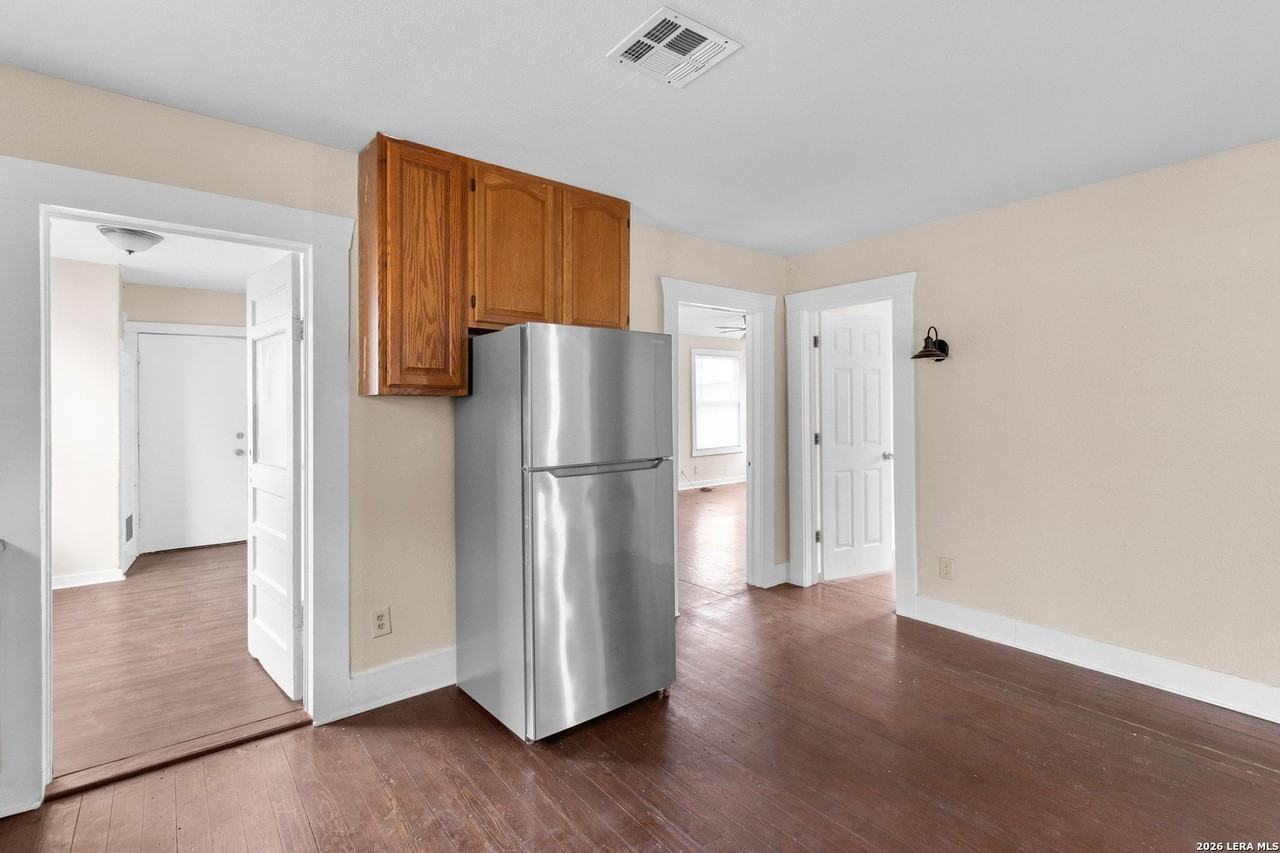 819 Rivas St - Photo 7 of 21