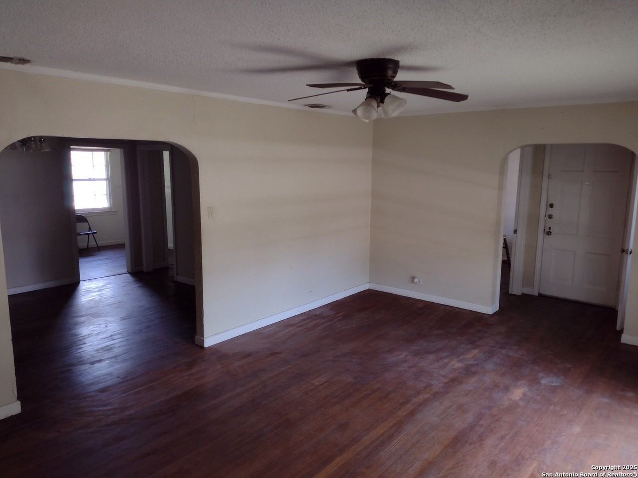 415 North Dr - Photo 6 of 17