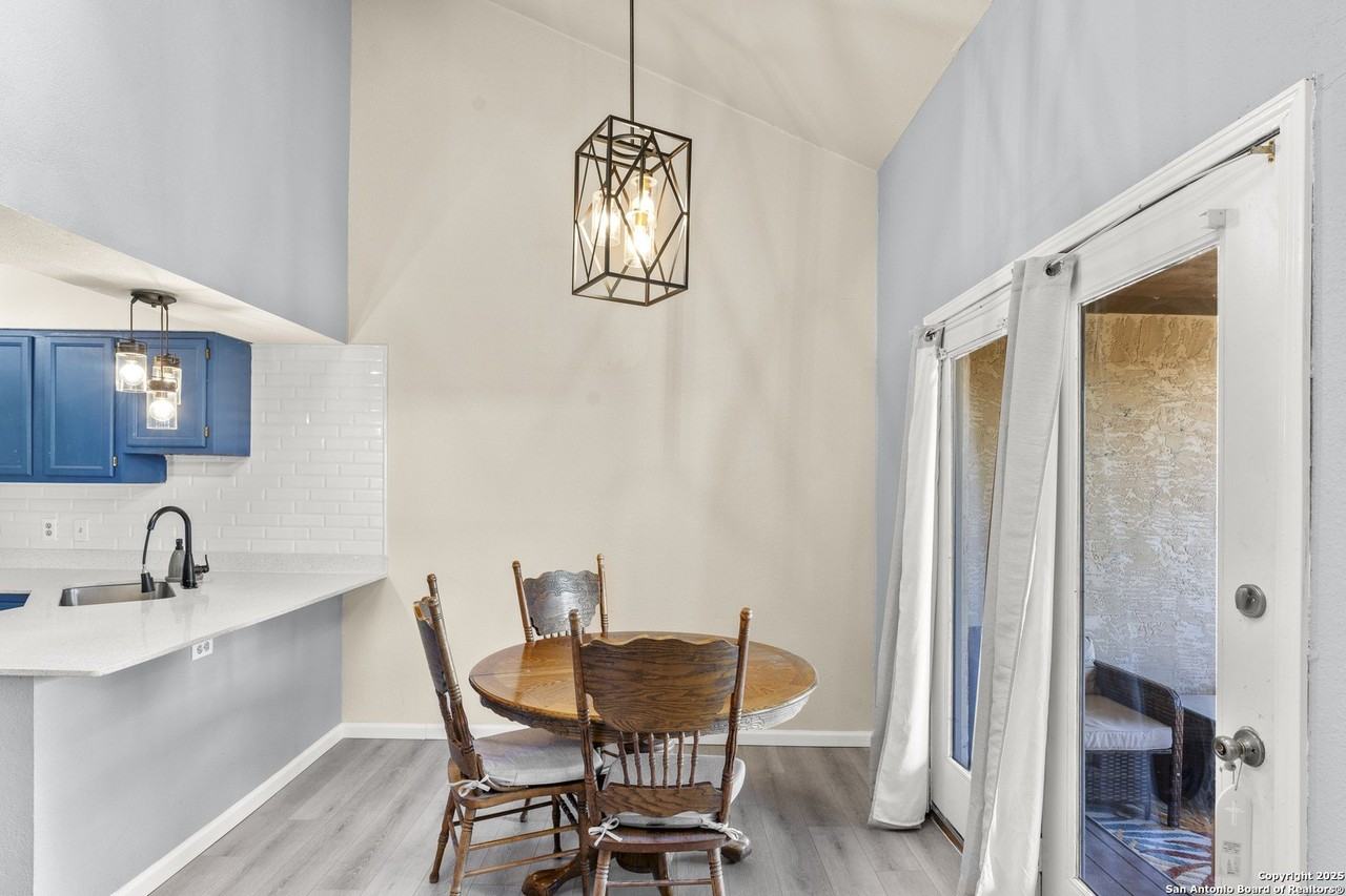 6100 Woodlake Pkwy Apt 312 - Photo 6 of 20