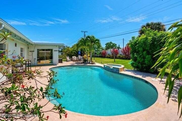 295 Spruce Ave - Photo 3 of 28