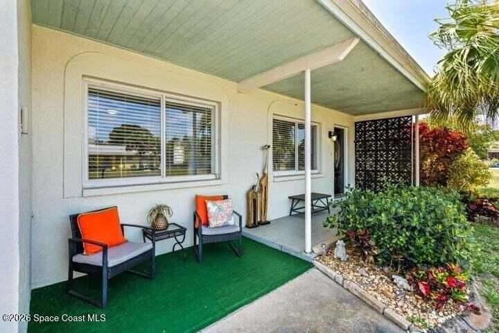 295 Spruce Ave - Photo 4 of 28